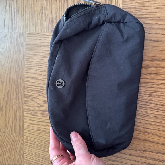 lululemon Black cosmic Bag - Picture 1 of 1